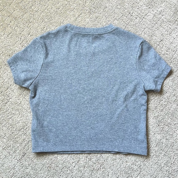 Cuts Tomboy Tee Cropped - Picture 8 of 8